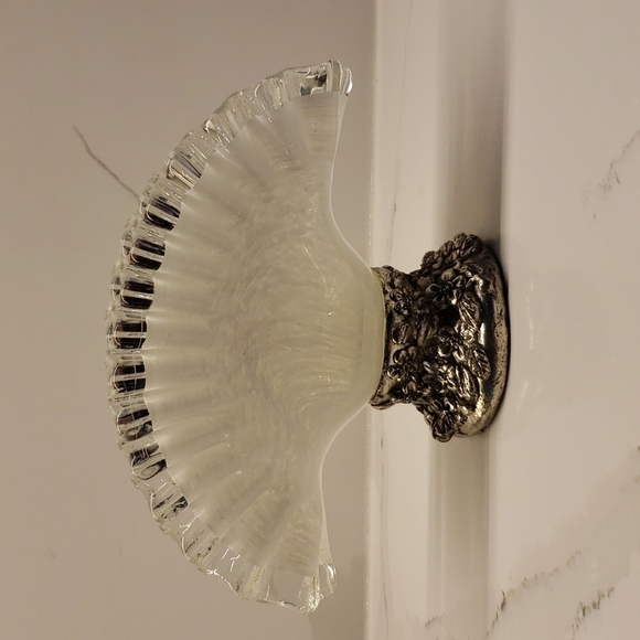 VINTAGE Italian Glass Fan Napkin holder with Silver floral base - Picture 3 of 8